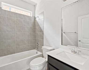 2036 Almassera Drive - Photo Thumbnail 5