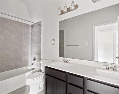2036 Almassera Drive - Photo Thumbnail 20