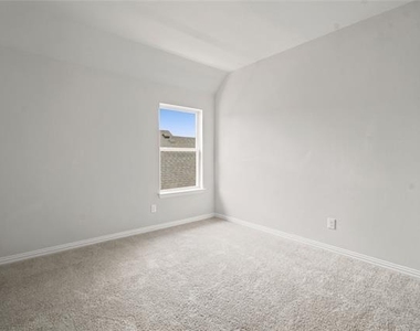 2036 Almassera Drive - Photo Thumbnail 18