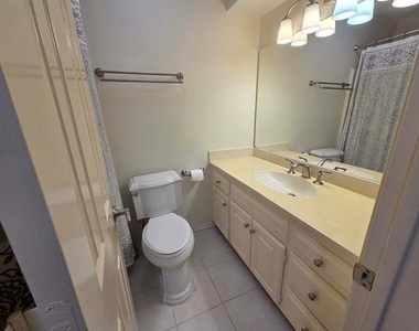 5839 Lake Point Drive - Photo Thumbnail 18