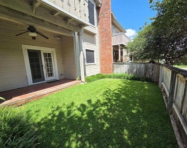 5839 Lake Point Drive - Photo Thumbnail 21