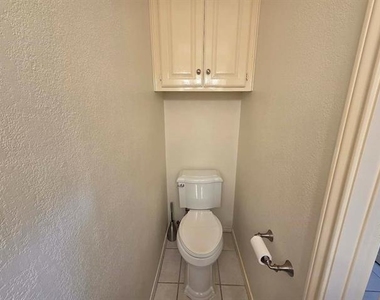 5839 Lake Point Drive - Photo Thumbnail 9