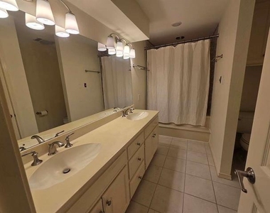 5839 Lake Point Drive - Photo Thumbnail 13