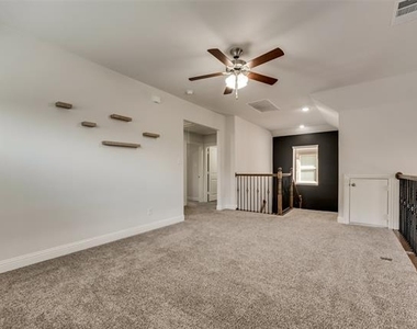 10813 Brownwood Place - Photo Thumbnail 8