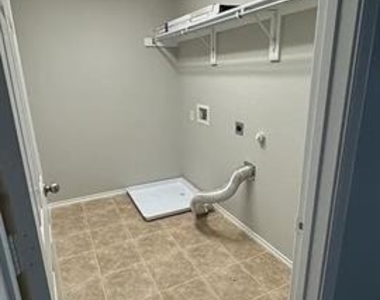 4082 Kyndra Circle - Photo Thumbnail 34