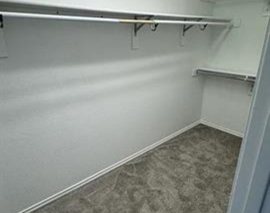 4082 Kyndra Circle - Photo Thumbnail 25