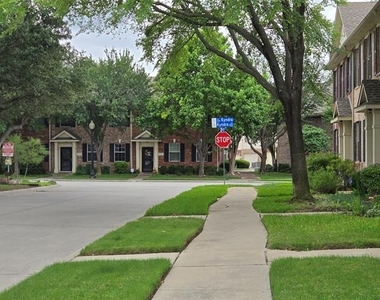 4082 Kyndra Circle - Photo Thumbnail 4