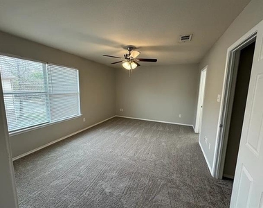 4082 Kyndra Circle - Photo Thumbnail 28