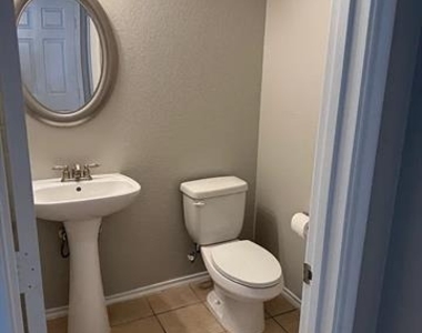 4082 Kyndra Circle - Photo Thumbnail 15