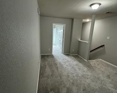 4082 Kyndra Circle - Photo Thumbnail 21
