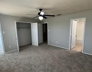 4082 Kyndra Circle - Photo Thumbnail 23