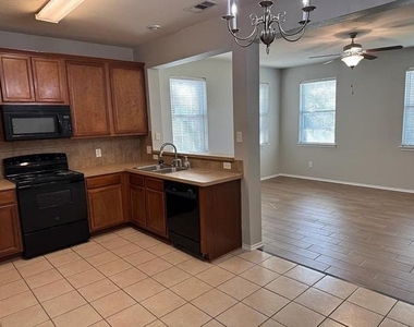 4082 Kyndra Circle - Photo Thumbnail 13