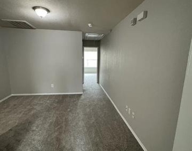 4082 Kyndra Circle - Photo Thumbnail 20