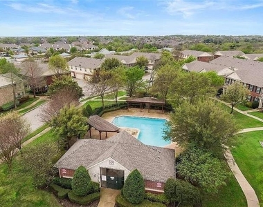 4082 Kyndra Circle - Photo Thumbnail 9