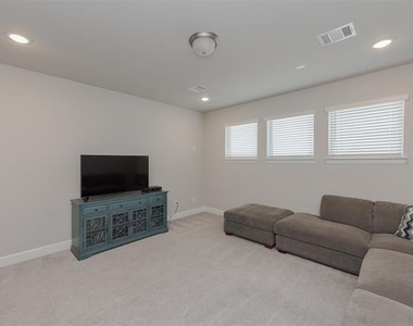 1604 Moss Trail Court - Photo Thumbnail 24