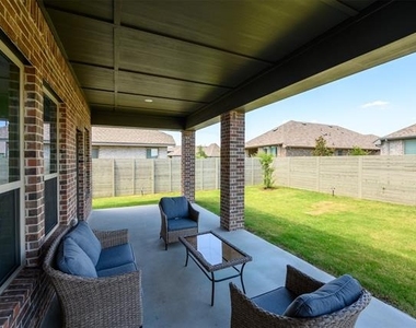1604 Moss Trail Court - Photo Thumbnail 32