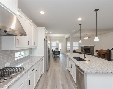 1604 Moss Trail Court - Photo Thumbnail 10