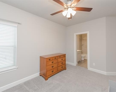1604 Moss Trail Court - Photo Thumbnail 26