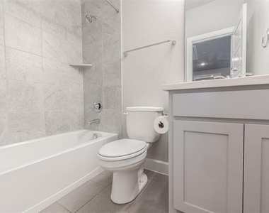 1604 Moss Trail Court - Photo Thumbnail 30