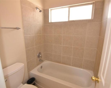 4309 Avebury Drive - Photo Thumbnail 16