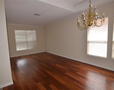 4309 Avebury Drive - Photo Thumbnail 5