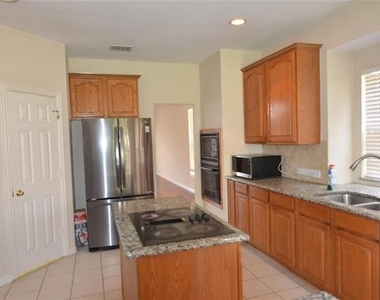 4309 Avebury Drive - Photo Thumbnail 2