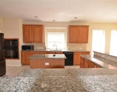 4309 Avebury Drive - Photo Thumbnail 3
