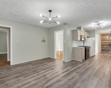 406 N Bonham Drive - Photo Thumbnail 19