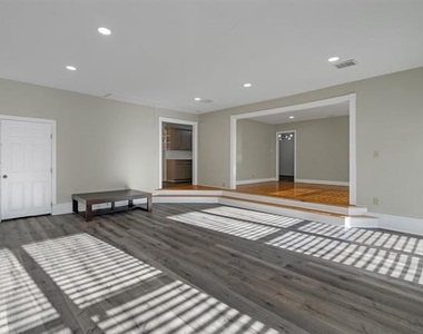 406 N Bonham Drive - Photo Thumbnail 10