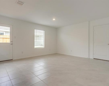 9833 Trusler Road - Photo Thumbnail 5