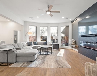 5381 Moss Glen Drive - Photo Thumbnail 13