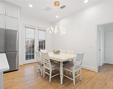 5381 Moss Glen Drive - Photo Thumbnail 8