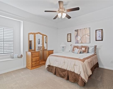 5381 Moss Glen Drive - Photo Thumbnail 23
