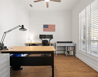 5381 Moss Glen Drive - Photo Thumbnail 4