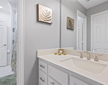 5381 Moss Glen Drive - Photo Thumbnail 21