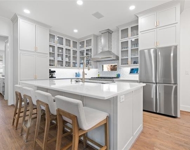 5381 Moss Glen Drive - Photo Thumbnail 2