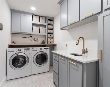 5381 Moss Glen Drive - Photo Thumbnail 19