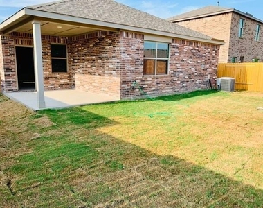 116 Emma Drive - Photo Thumbnail 13