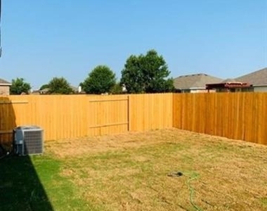 116 Emma Drive - Photo Thumbnail 14