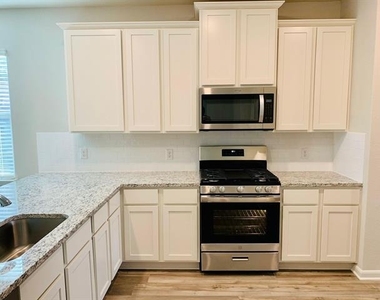 116 Emma Drive - Photo Thumbnail 15