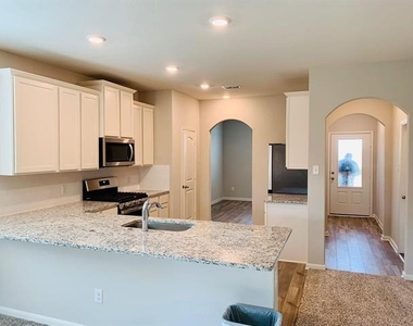 116 Emma Drive - Photo Thumbnail 4