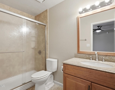 3635 N 37th Street - Photo Thumbnail 2