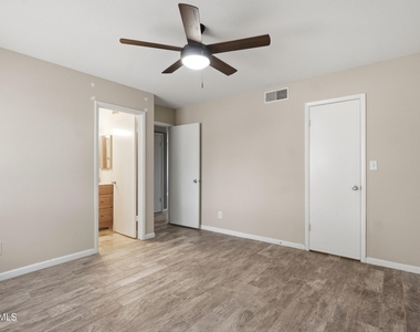 3635 N 37th Street - Photo Thumbnail 18