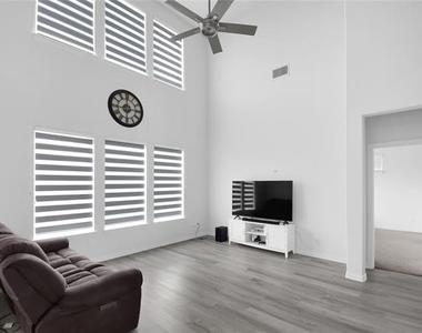 13088 Mizell Lane - Photo Thumbnail 10