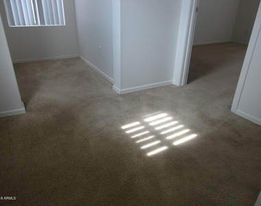 11214 W Pierce Street - Photo Thumbnail 12