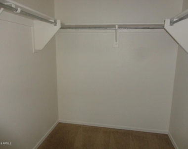 11214 W Pierce Street - Photo Thumbnail 14
