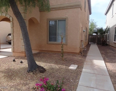 11214 W Pierce Street - Photo Thumbnail 3