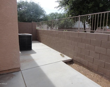 11214 W Pierce Street - Photo Thumbnail 25
