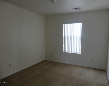 11214 W Pierce Street - Photo Thumbnail 21
