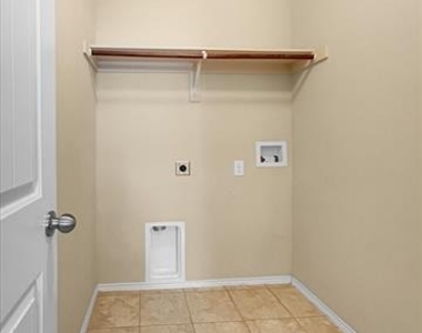 12312 Walden Wood Drive - Photo Thumbnail 11